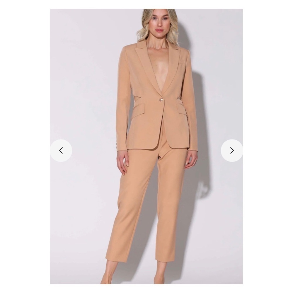 Walter Baker Felicia Cutout Blazer Jacket Large NWT Nude Dune Tailored - Picture 4 of 7